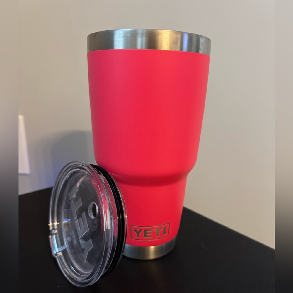 YETI Coral Tumbler with Clear Lid